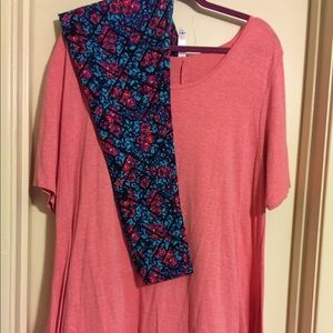 Lularoe plus sized outfit